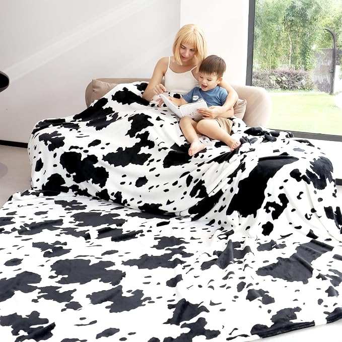 King Size Fleece Blanket for Bed, Extra Large Soft Fuzzy Plush Bed Throws for All Season, Warm Bedroom Living Room Decor, Cozy Gifts for Women Men, 90x108 Inches
